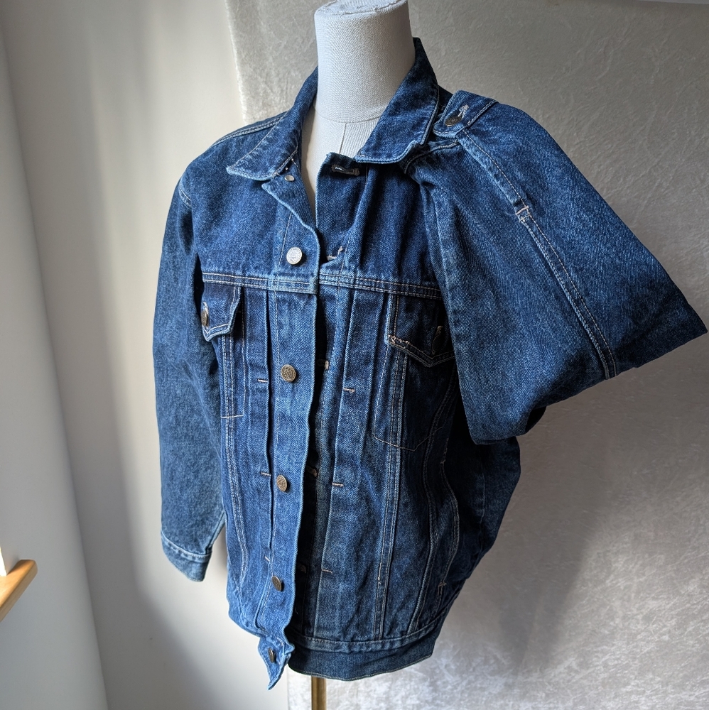 VTG New York Jean Co. Relaxed Dark Blue Denim Brown Trim Brass Button